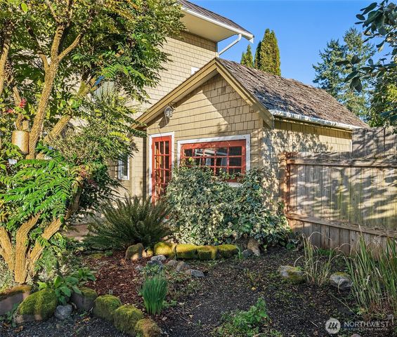 9722 SW Windmill Street, Vashon, WA 98070
