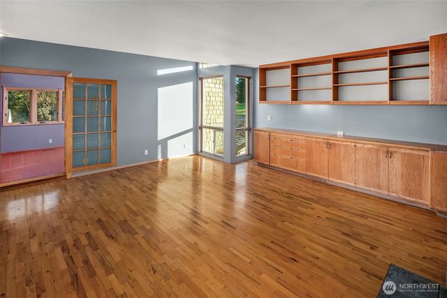 9722 SW Windmill Street, Vashon, WA 98070