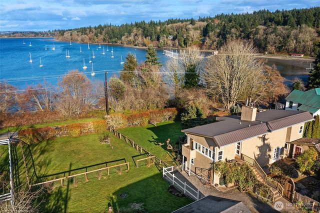 9722 SW Windmill Street, Vashon, WA 98070