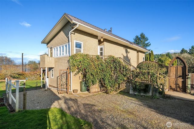 9722 SW Windmill Street, Vashon, WA 98070