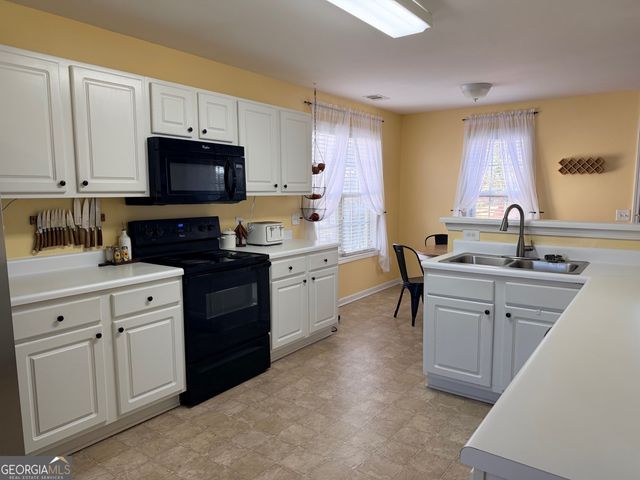 59 Indian Hills Drive, Rydal, GA 30171