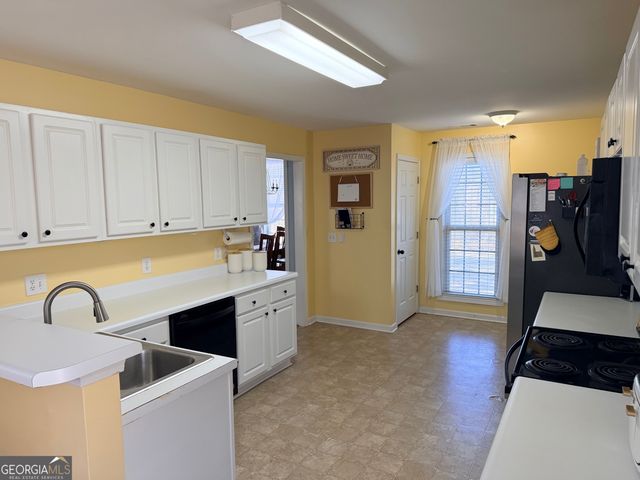 59 Indian Hills Drive, Rydal, GA 30171