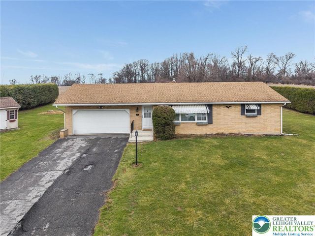 4722 Steuben Road, Lower Nazareth Twp, PA 18064