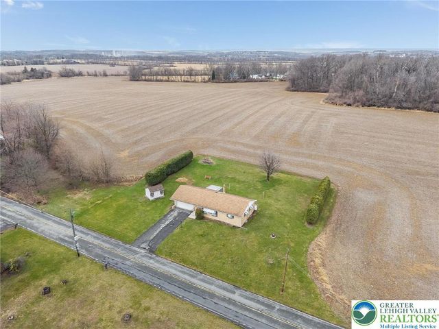 4722 Steuben Road, Lower Nazareth Twp, PA 18064