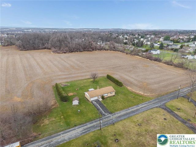4722 Steuben Road, Lower Nazareth Twp, PA 18064