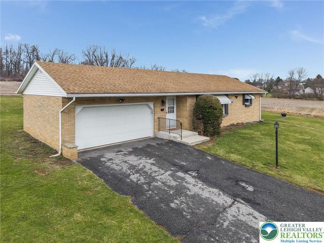 4722 Steuben Road, Lower Nazareth Twp, PA 18064