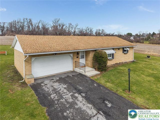 4722 Steuben Road, Lower Nazareth Twp, PA 18064