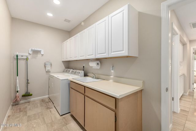 10068 E CINNABAR Avenue, Scottsdale, AZ 85258