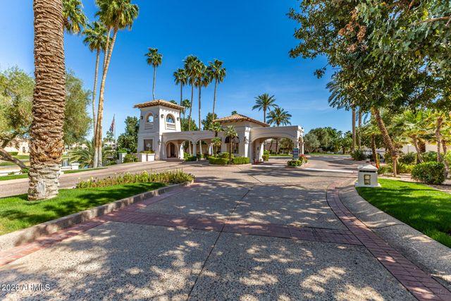 10068 E CINNABAR Avenue, Scottsdale, AZ 85258