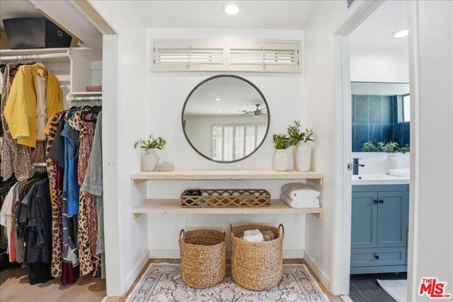 10940 Andora Avenue, Chatsworth (los Angeles), CA 91311