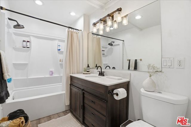 10940 Andora Avenue, Chatsworth (los Angeles), CA 91311