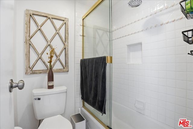 10940 Andora Avenue, Chatsworth (los Angeles), CA 91311