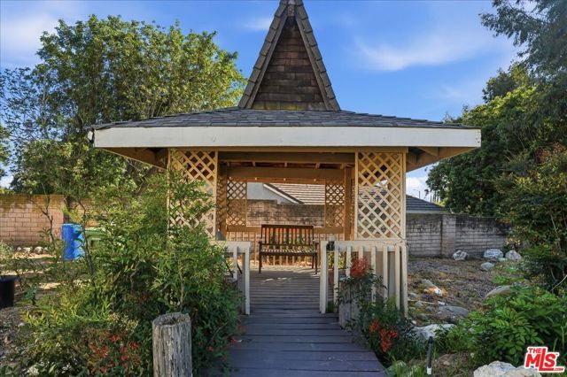 10940 Andora Avenue, Chatsworth (los Angeles), CA 91311