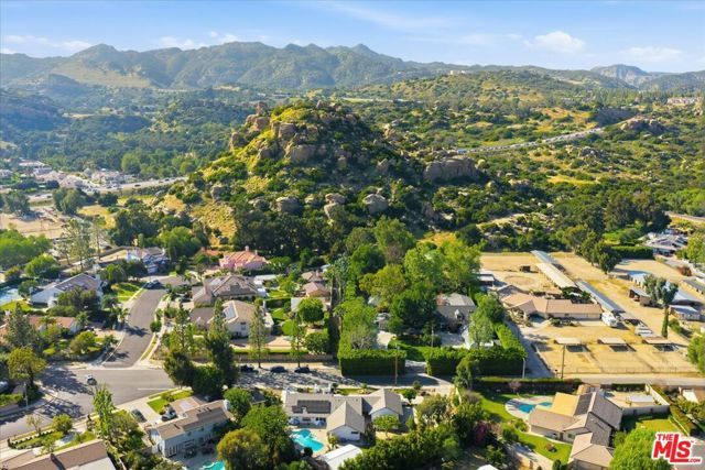 10940 Andora Avenue, Chatsworth (los Angeles), CA 91311