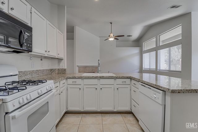 706 Timberleaf Drive, Bakersfield, CA 93312