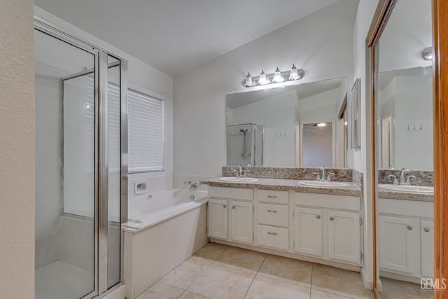 706 Timberleaf Drive, Bakersfield, CA 93312