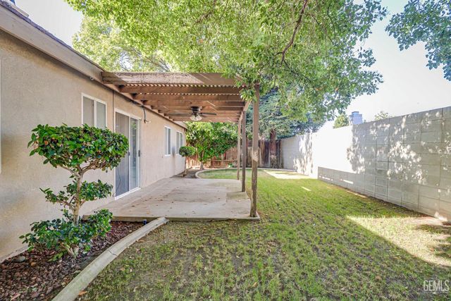 706 Timberleaf Drive, Bakersfield, CA 93312