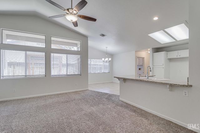 706 Timberleaf Drive, Bakersfield, CA 93312