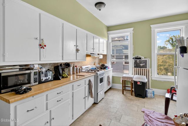 50 Manning Boulevard, Albany, NY 12203