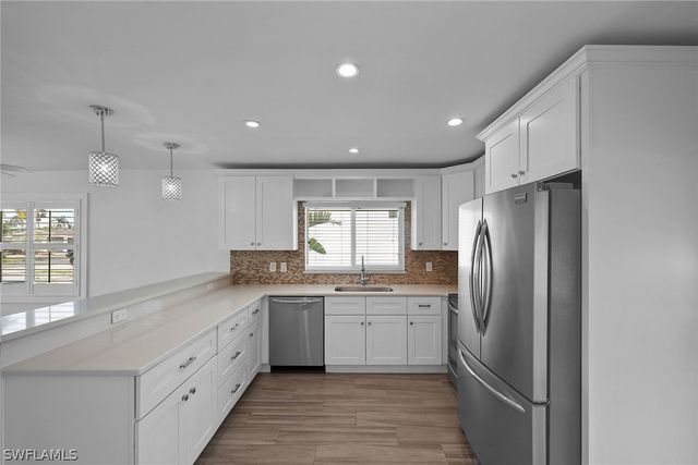 527 109th AVE N, Naples, FL 34108