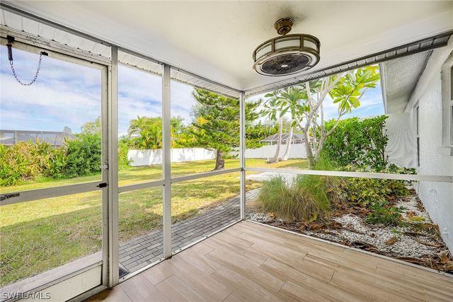 527 109th AVE N, Naples, FL 34108