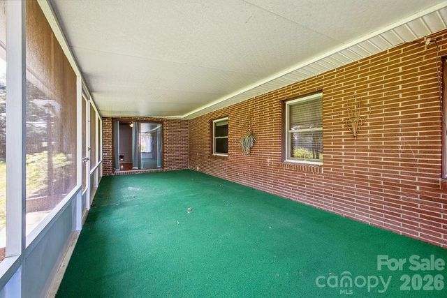 88 Lost Creek Drive, Flat Rock, NC 28731