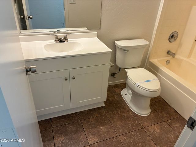 6027 W ENCINAS Lane, Phoenix, AZ 85043