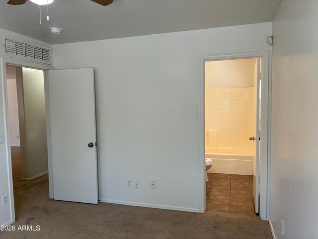 6027 W ENCINAS Lane, Phoenix, AZ 85043