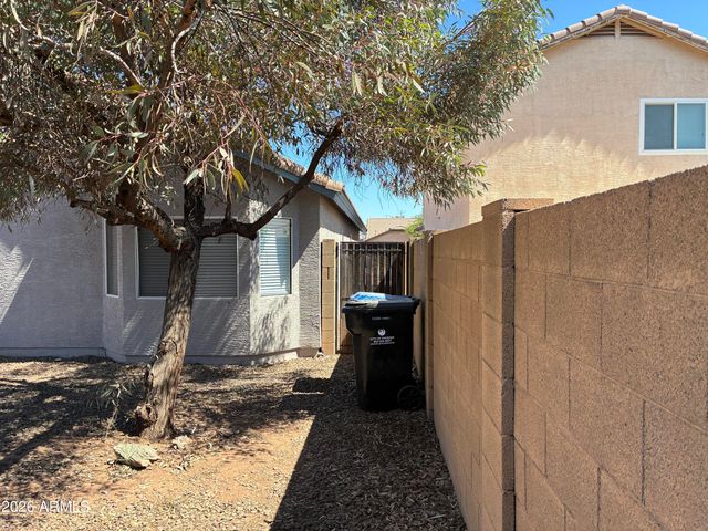 6027 W ENCINAS Lane, Phoenix, AZ 85043
