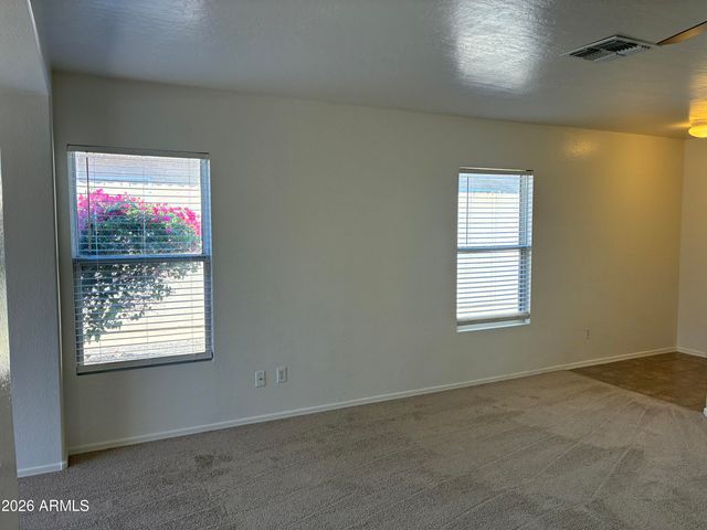 6027 W ENCINAS Lane, Phoenix, AZ 85043
