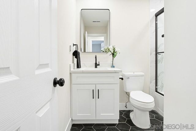 6441 Bounty Court, San Diego, CA 92120