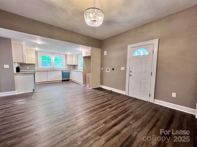 419 S Spencer Avenue, Spencer, NC 28159