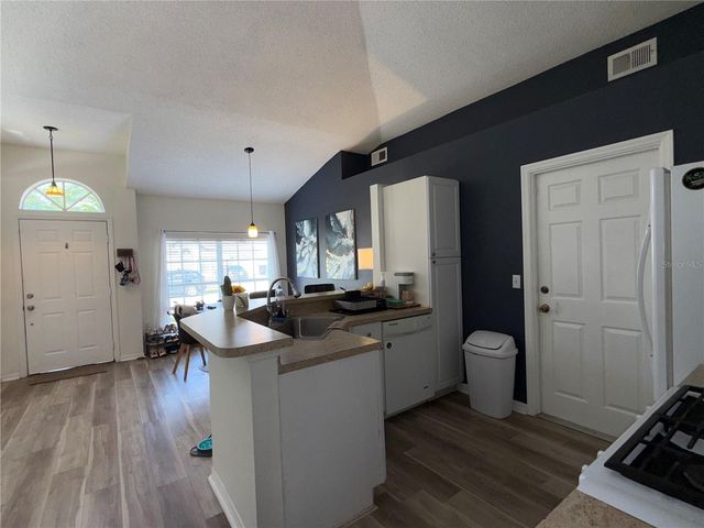6912 LONG NEEDLE COURT, Orlando, FL 32822