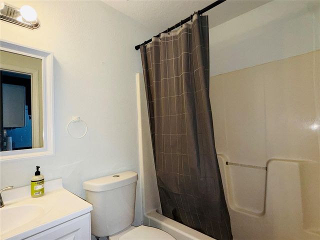 6912 LONG NEEDLE COURT, Orlando, FL 32822