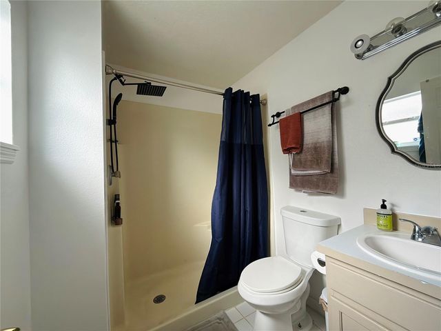 6912 LONG NEEDLE COURT, Orlando, FL 32822