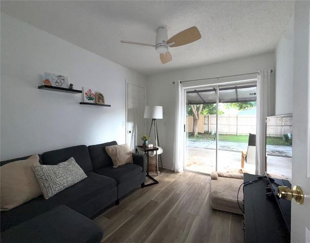6912 LONG NEEDLE COURT, Orlando, FL 32822