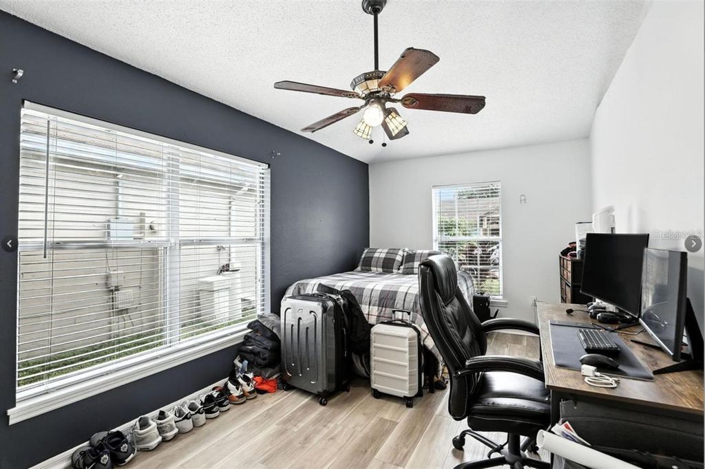 Image 21 of property listing at 6912 LONG NEEDLE COURT, Orlando, FL 32822