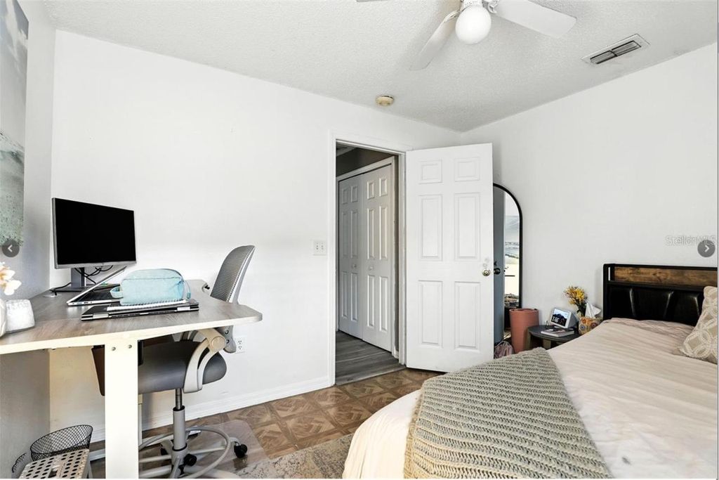 Image 26 of property listing at 6912 LONG NEEDLE COURT, Orlando, FL 32822