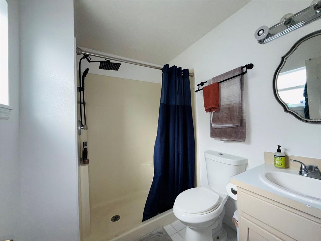 Image 31 of property listing at 6912 LONG NEEDLE COURT, Orlando, FL 32822