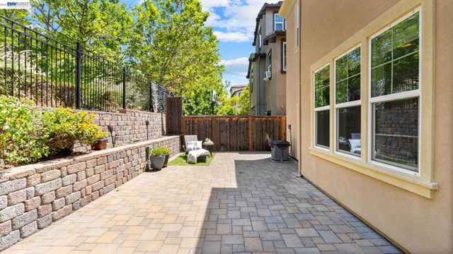 3207 Vittoria Loop, Dublin, CA 94568