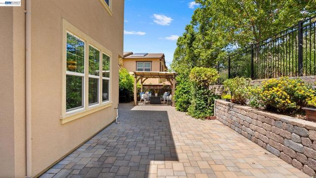 3207 Vittoria Loop, Dublin, CA 94568