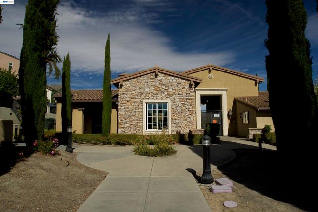 3207 Vittoria Loop, Dublin, CA 94568