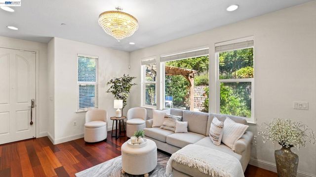 3207 Vittoria Loop, Dublin, CA 94568