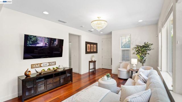 3207 Vittoria Loop, Dublin, CA 94568