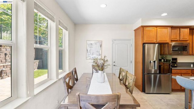 3207 Vittoria Loop, Dublin, CA 94568