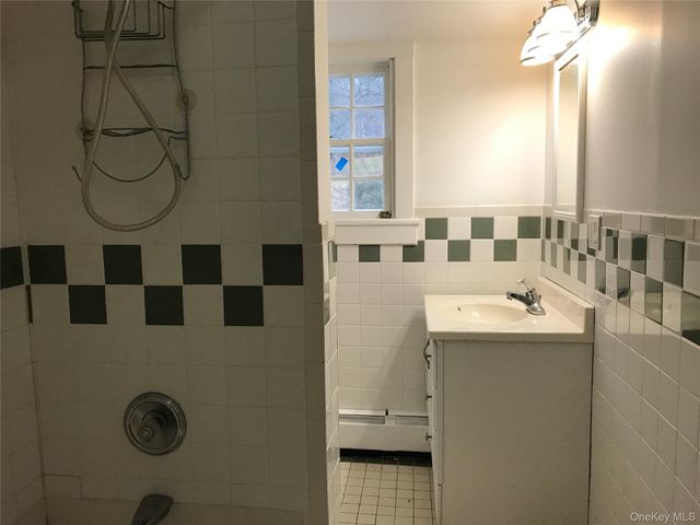 23 Lloyd Harbor Road, Lloyd Harbor, NY 11743