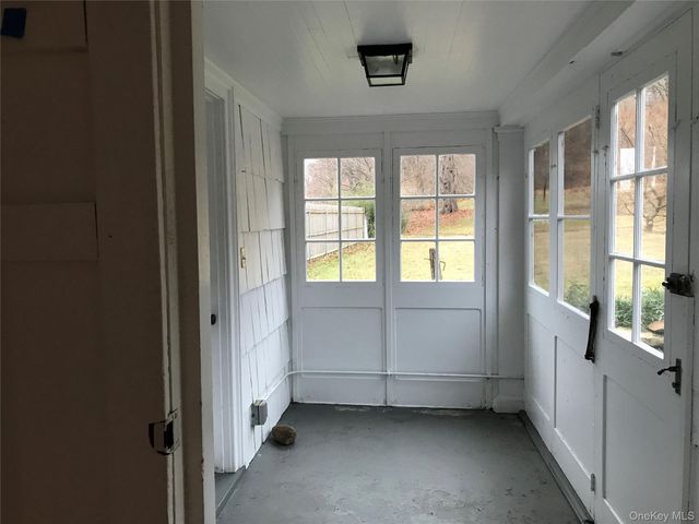 23 Lloyd Harbor Road, Lloyd Harbor, NY 11743