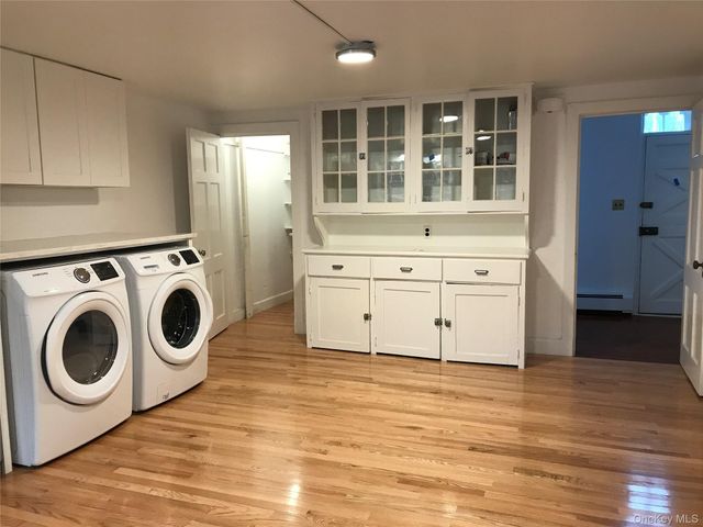 23 Lloyd Harbor Road, Lloyd Harbor, NY 11743