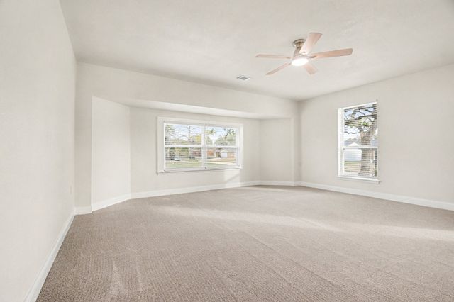 4551 Parkwood Drive, Forest Hill, TX 76140