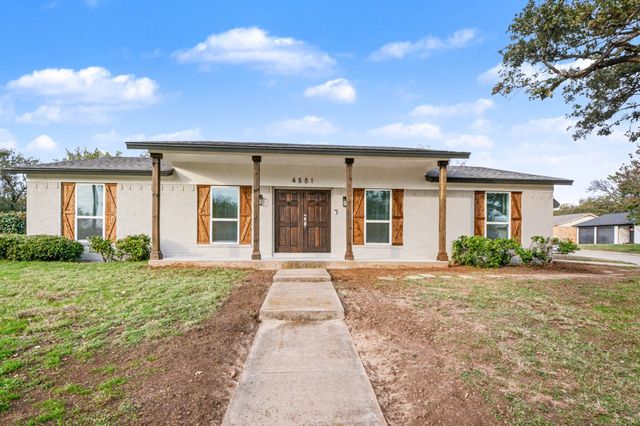 4551 Parkwood Drive, Forest Hill, TX 76140